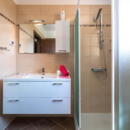 Awesome In Hr-52215 With Kitchen * Vodnjan